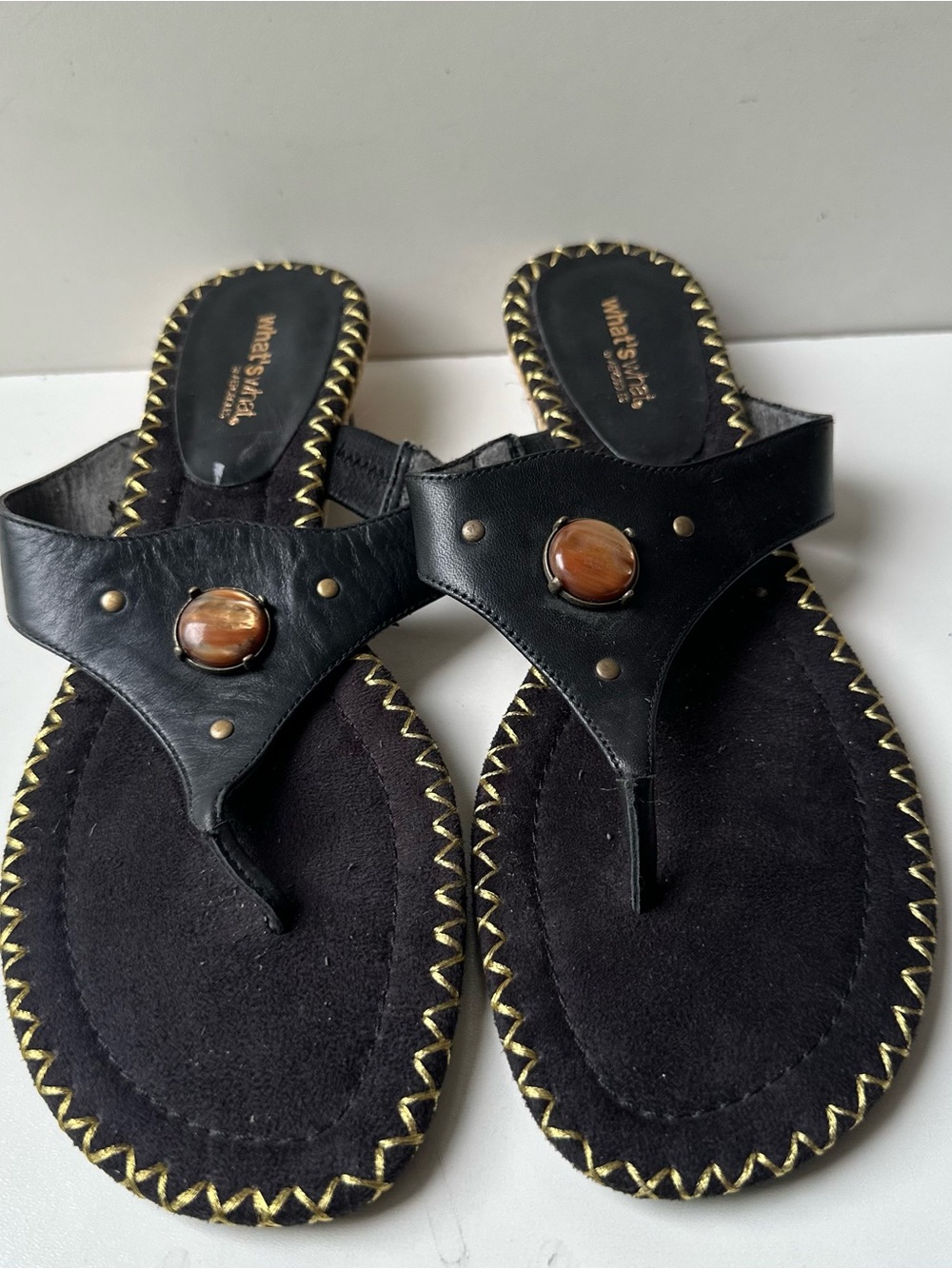 What's What Aerosoles Black Wedge Thong Sandal Sz 9 Gold Stitch Gem Boho